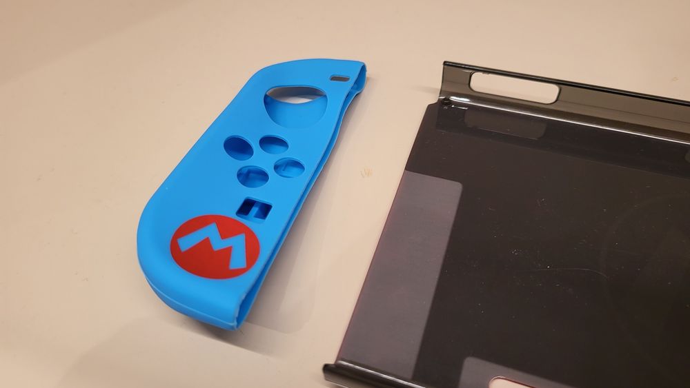 Proteções Oficiais Mario para Nintendo Switch e Joy Cons