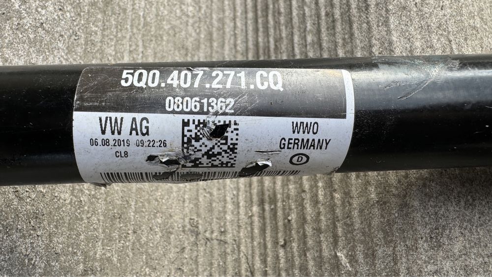 Полуось оригинал vw golf gti 7,5, golf R на dsg DQ381, 5Q0.407.271.CQ