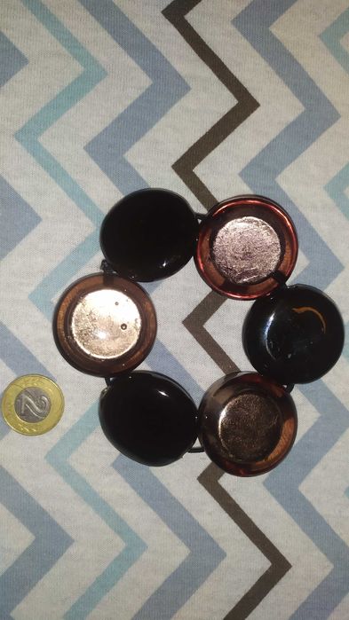 Bransoleta z czarnych kamieni