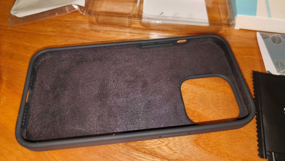 Zestaw z etui, szkłami hartowanymi i stojakiem do iPhone 13 pro nowe