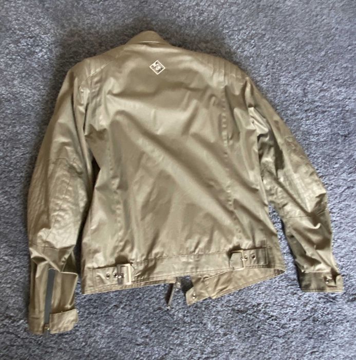 Para mota, casaco como novíssimo