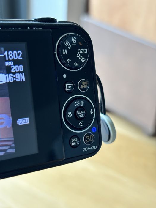 Fujifilm FinePix Real 3D W3