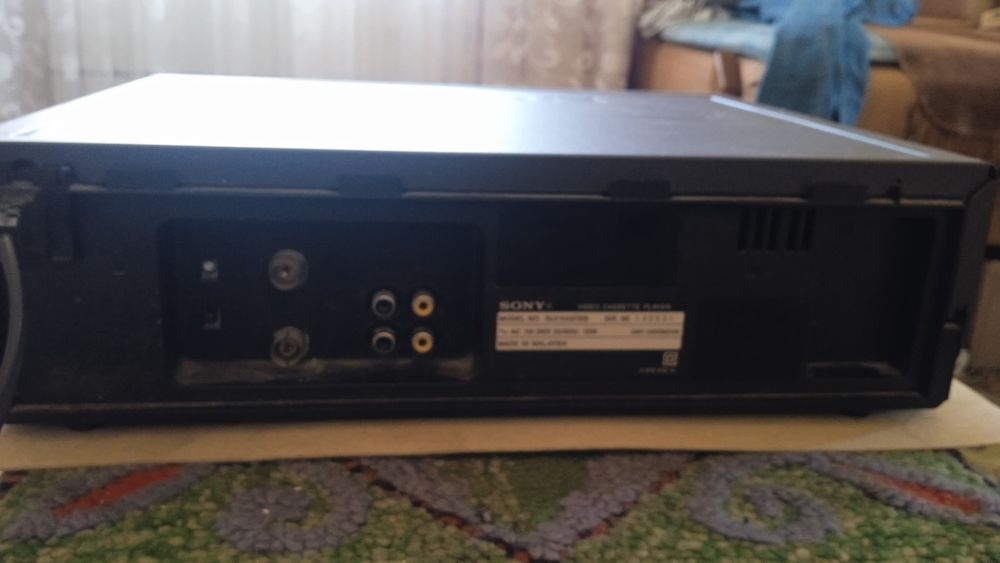 Видеомагнитофон Sony slv-xa37sg