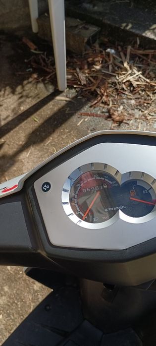 Scooter genéric 50