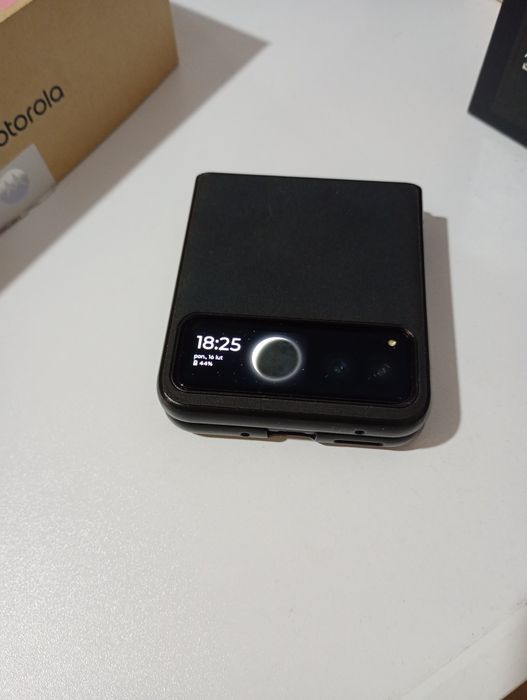 Motorola RAZR 40 8gb/256gb możliwość rozbudowy do 16gb ram, gwarancja