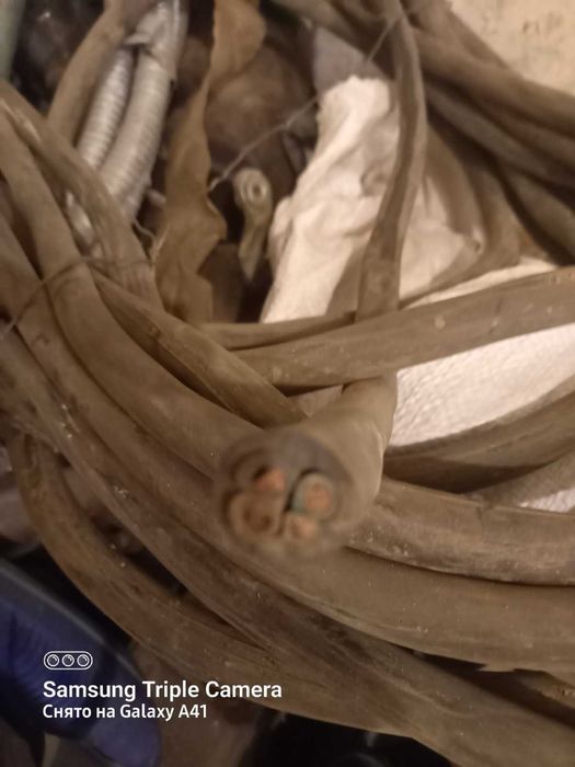 Продам кабель четырехжильный