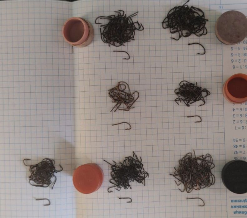 Крючки новые 80 годов.