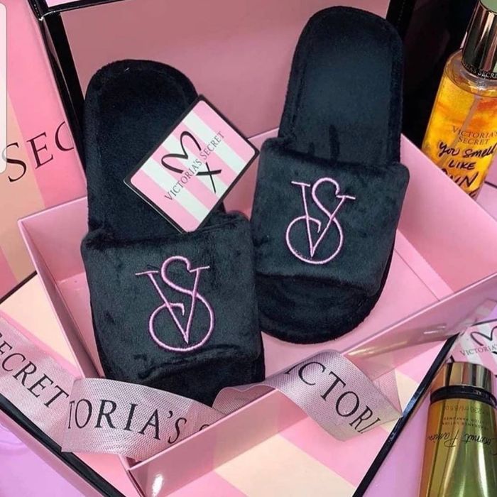 Домашні тапочки Victoria’s Secret
