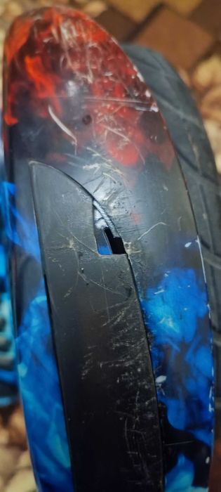 Гіроскутер 10.5 з музичною колонкою  Б/У. Є дефекти на корпусі