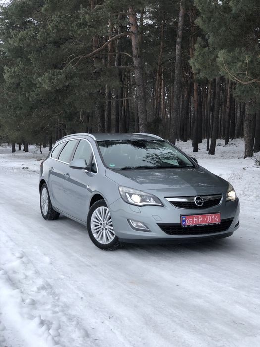 Авто Опель Астра j