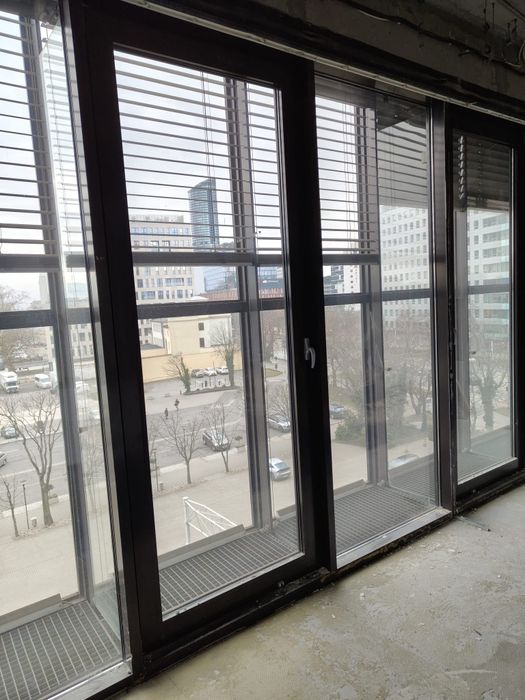 Aluminiowe drzwi szklane duże