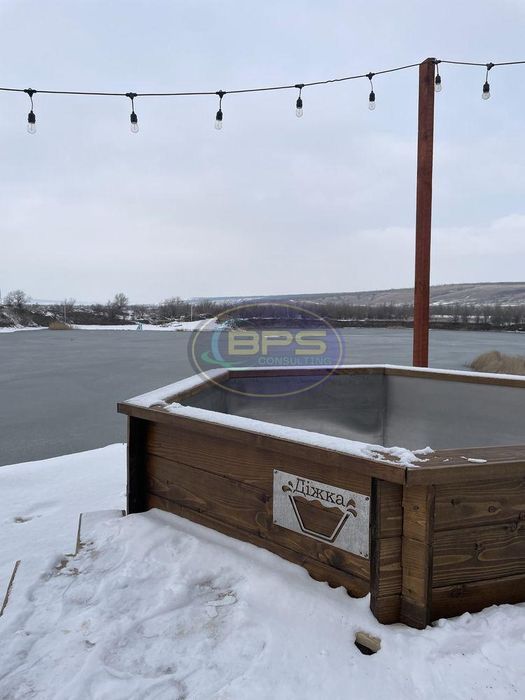 Ексклюзивна рекреаційна ділянка 9,7 га з озером та готовим бізнесом