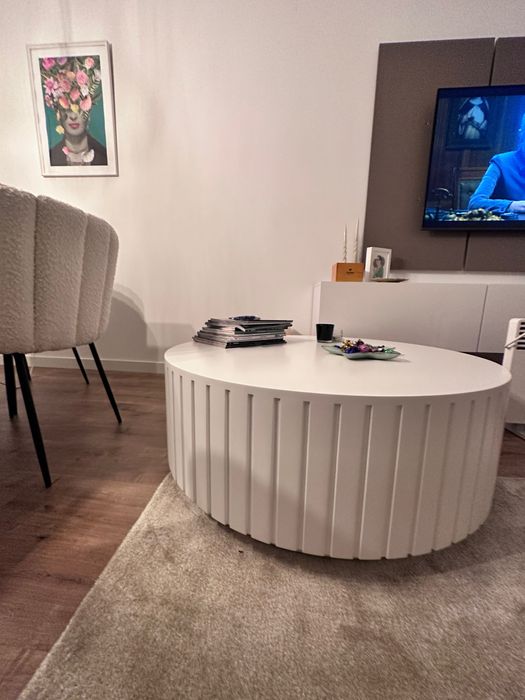 Matte White Lacquered Round Center Table64285349845634123
