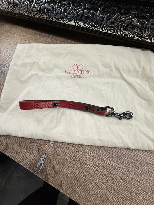 Шкіряний клатч Valentino