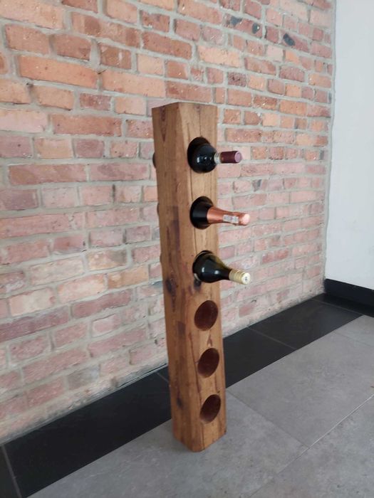 Stojak na wino  (Regał)