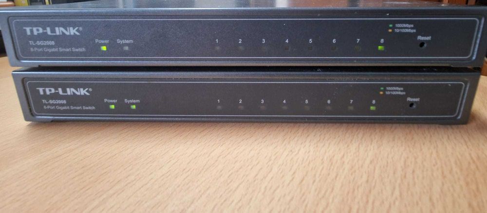 2x TP-LINK SG2008 V1 switch c/gestão, s/PoE