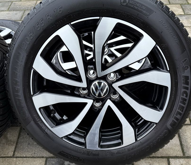 Felgi Volkswagen 5x112 Golf Caddy R-line Touran 205/55R16