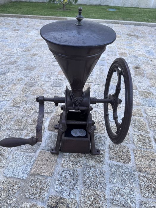 Moinho de café antigo