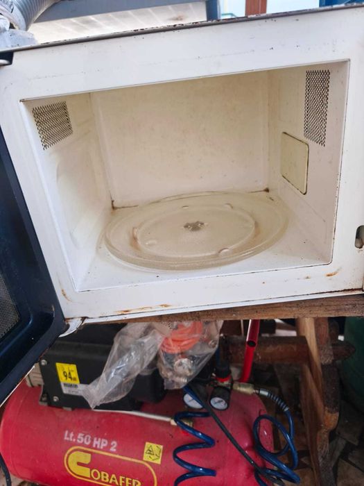 Microondas barato a funcionar