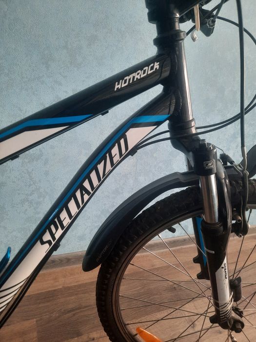 Велосипед.  24" Specialized hotrock