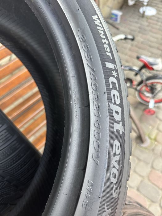 Шини зимові пара 285/40 R21 (109V) Hankook Winter I*cept Evo3
