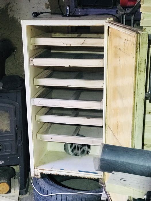 Сушилка для пилку, грибів, фруктів