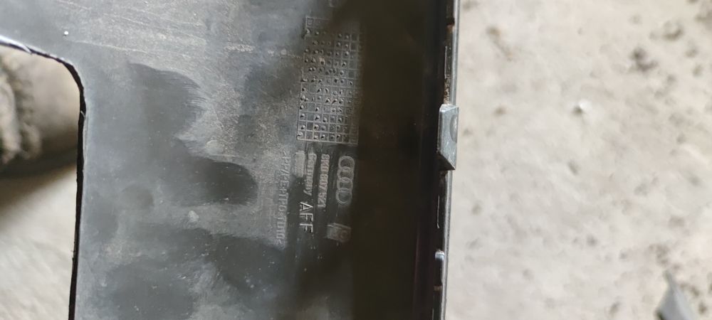Dokładka zderzaka dyfuzor Audi A4 B8 Avant 8k0807521