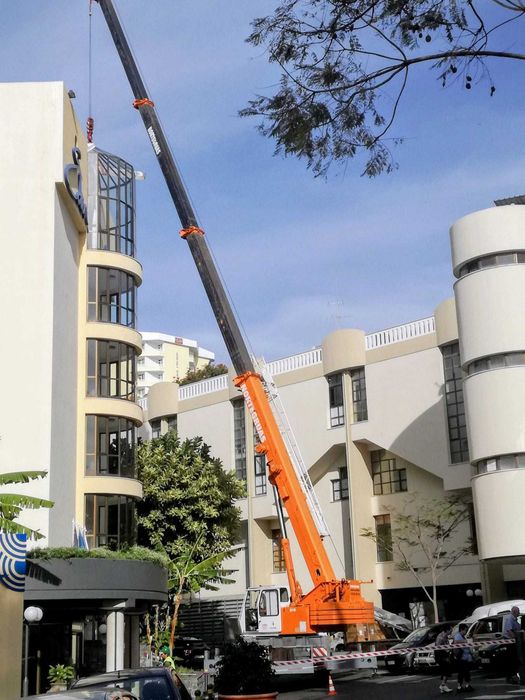 Grua Móvel Krupp KMK 3045 – 45t – All-Terrain – Funchal