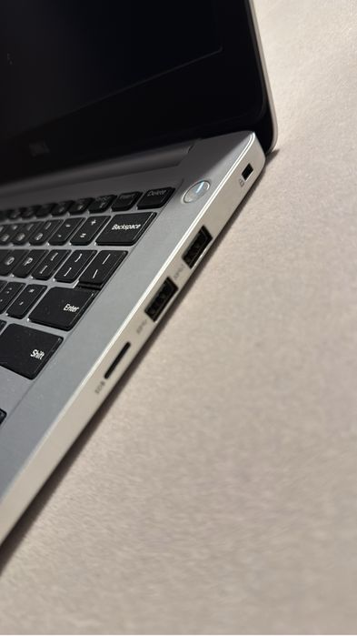 Laptop dell inspiron 5370