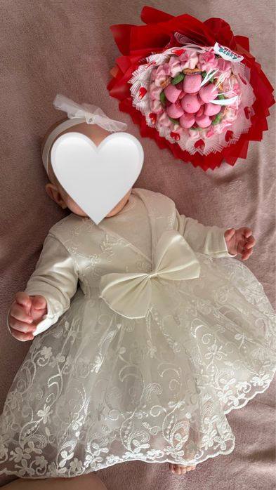 сукні для двійні(дівчаток) , розмір 3-6 місяців, 62-68.