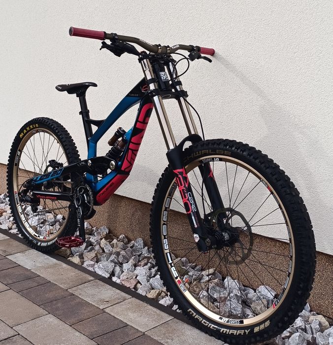 Rower zjazdowy YT TUES 2.0 Pro Downhill DH