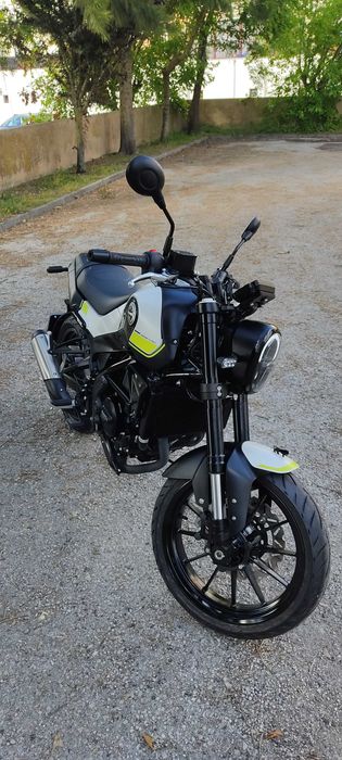 Benelli Leoncino 250