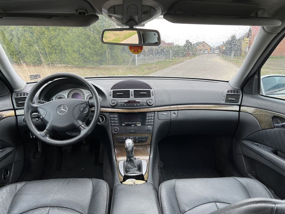 Częsci Mercedes benz w211 2,7 cdi manual cały na części. Kod lak 744