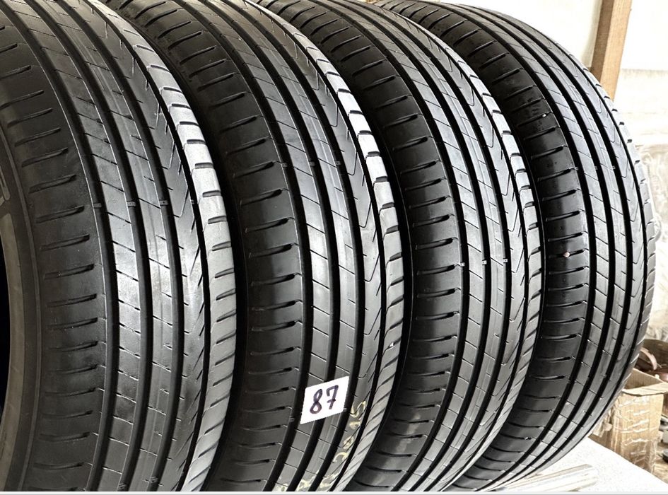Автошини колеса резина 225/45 R18 Pirelli Cinturato P7 2021 рік літні