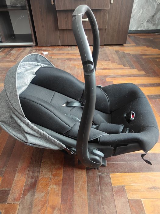 Детское автокресло-люлька