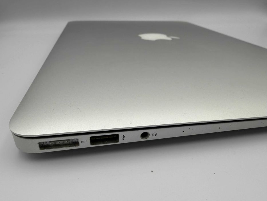 Macbook air 2015 (a1466) 8/256gb