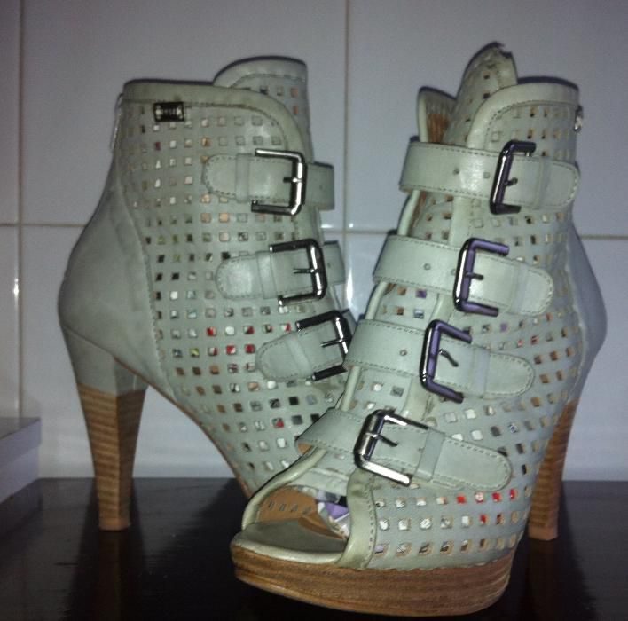 botins da PROF novos.