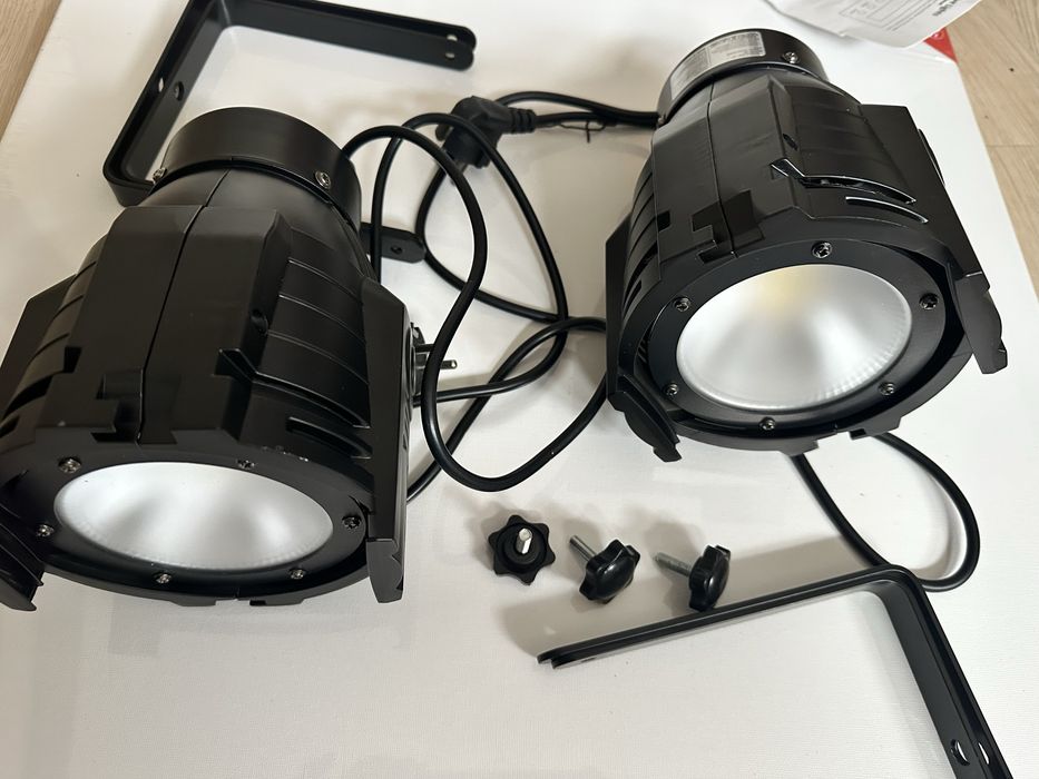 2 reflektory studyjne led DJ , wesele , impreza