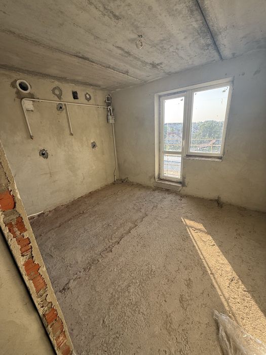 Продаж 3-кмнатноі квартири