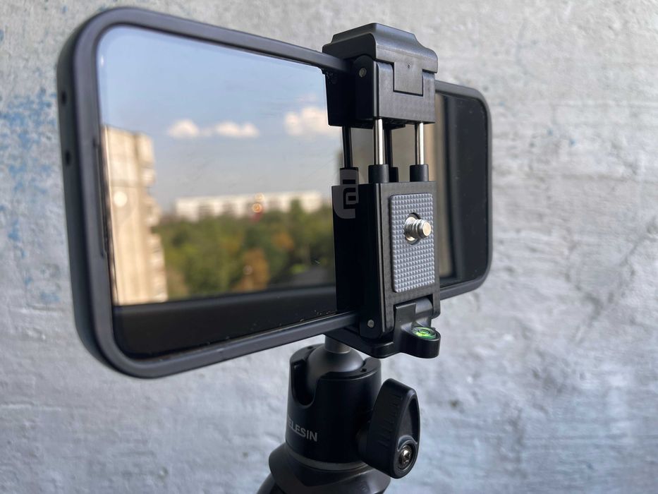 Telesin MT-11 Octopus Tripod – гнучкий штатив-тринога для смартфона, екшн-камери та фотоапарата