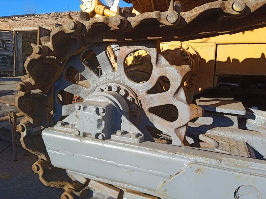 Продам трактор А-4 Т-100