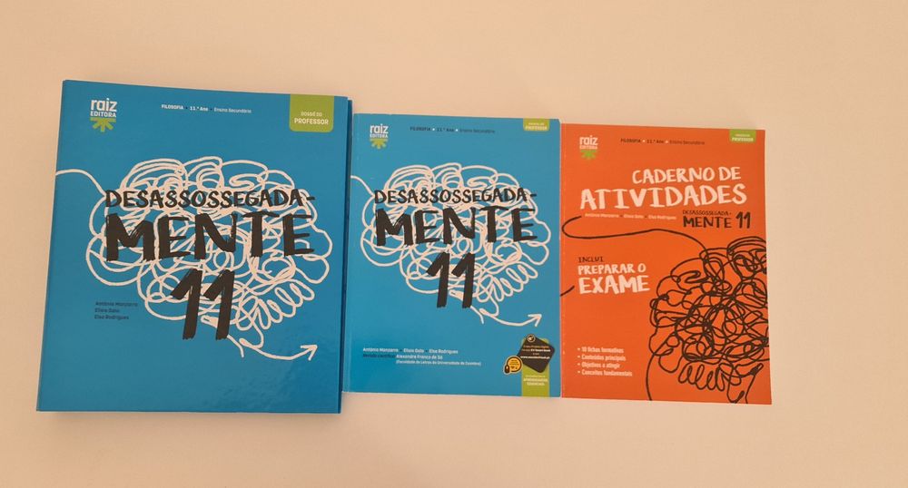 Manual e Dossier de Filosofia  - Desassossegadamente. 11. Ano. Novo