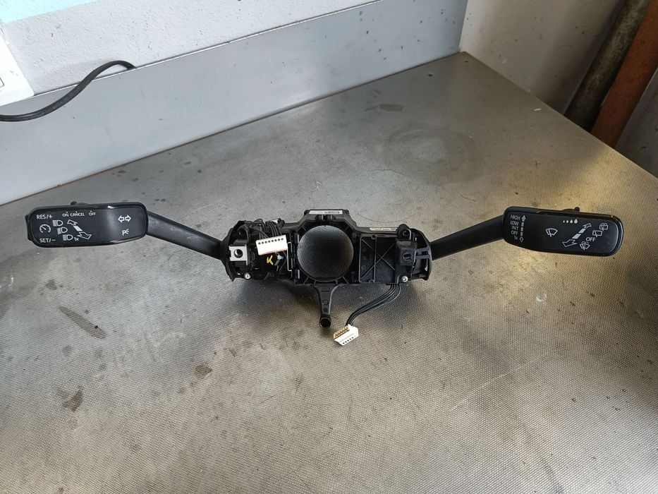 Przełącznik zespolony Skoda Superb 3 III Karoq  Seat Ateca VW Passat Manetka Tempomatu 5Q1953521B