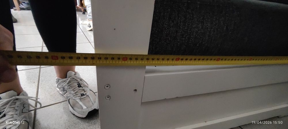 Sofá cama branco e cinzento