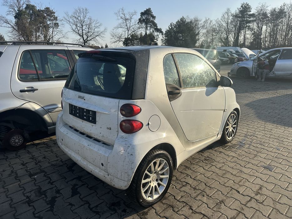 Smart Fortwo 0.8 CDI 2009 w całości na części