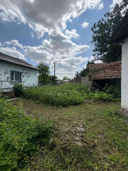 Продаж земельної ділянки з будинком с. Кагуїв