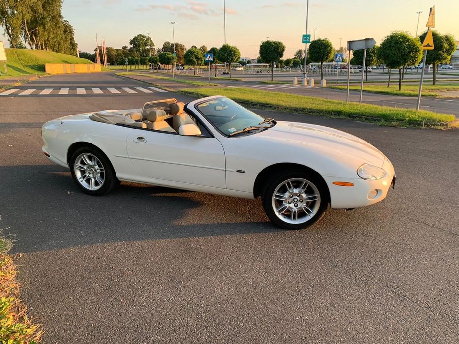 Jaguar XK8