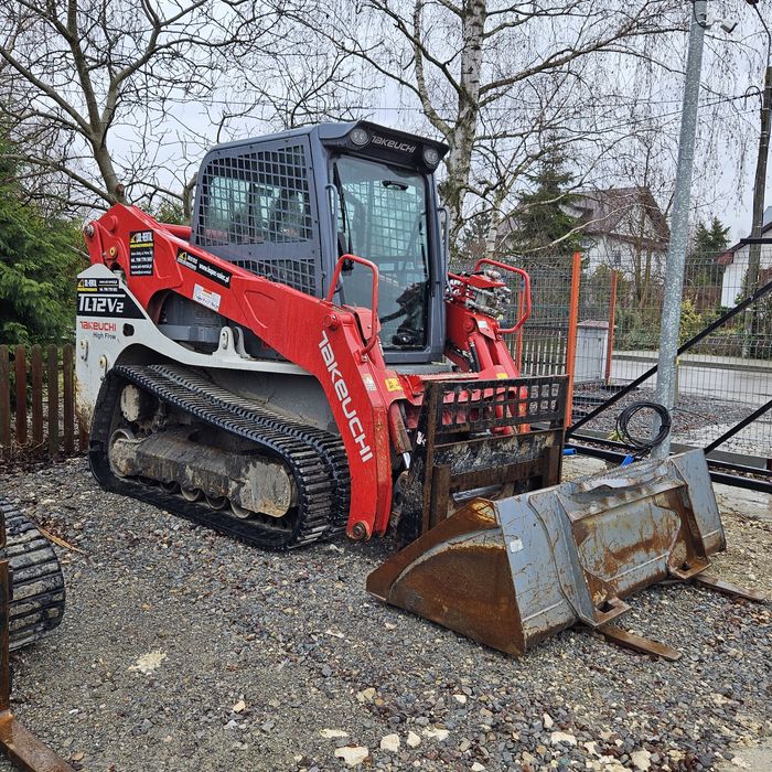 Takeuchi tl 12v2 2021 1100mth faktura VAT dużo osprzętu zamiana na inny sprzęt budowlany