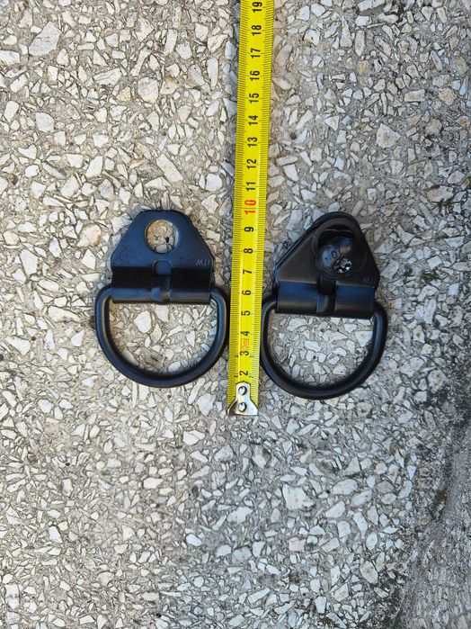 Uchwyt do mocowania ładunku