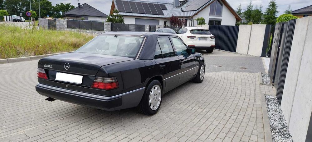 Mercedes 124 E400